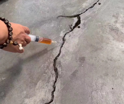 安乡混凝土裂缝修补技术详解​