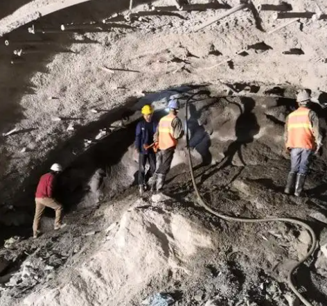 安乡拱顶带模注浆料的施工流程及注意事项